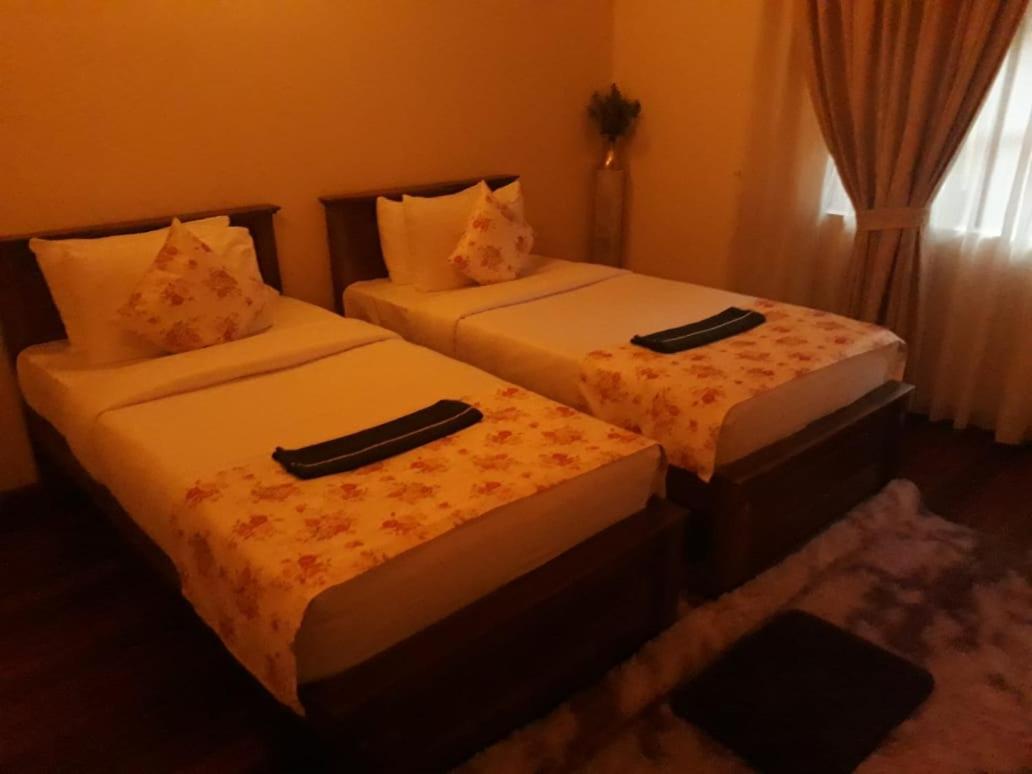 The Loris Manor Hotel นูวาราเอลิยา ภายนอก รูปภาพ