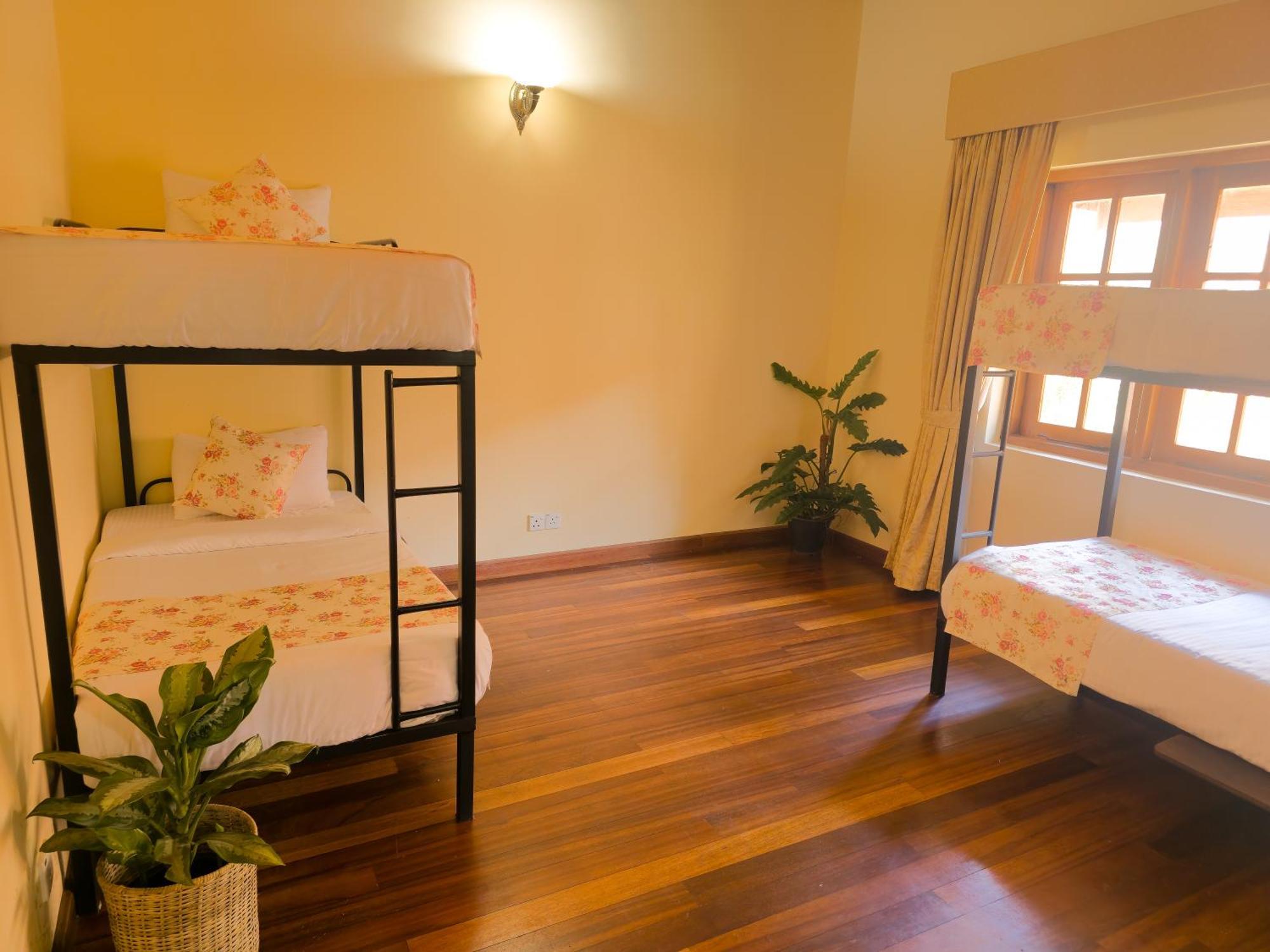 The Loris Manor Hotel นูวาราเอลิยา ภายนอก รูปภาพ