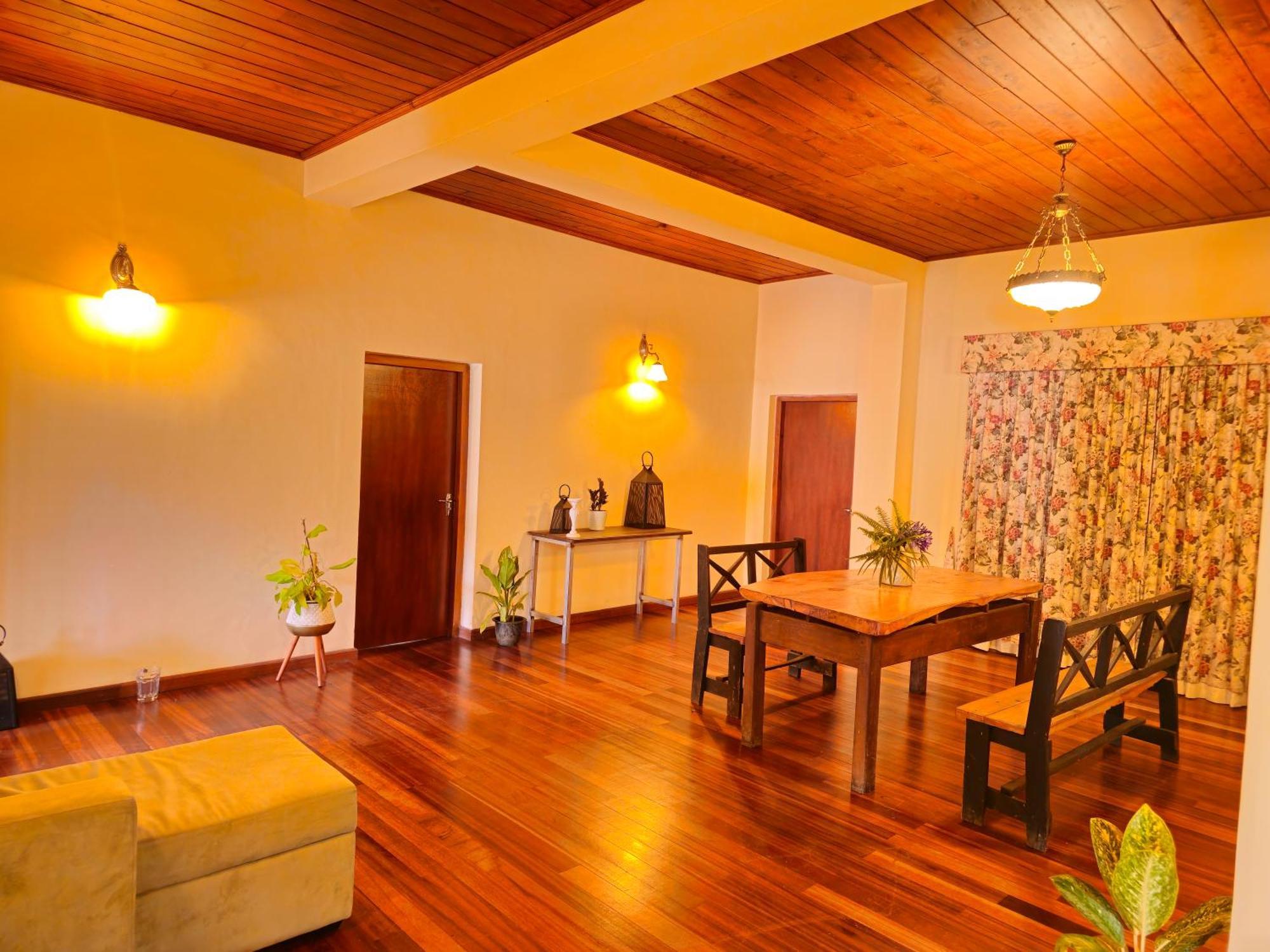 The Loris Manor Hotel นูวาราเอลิยา ภายนอก รูปภาพ