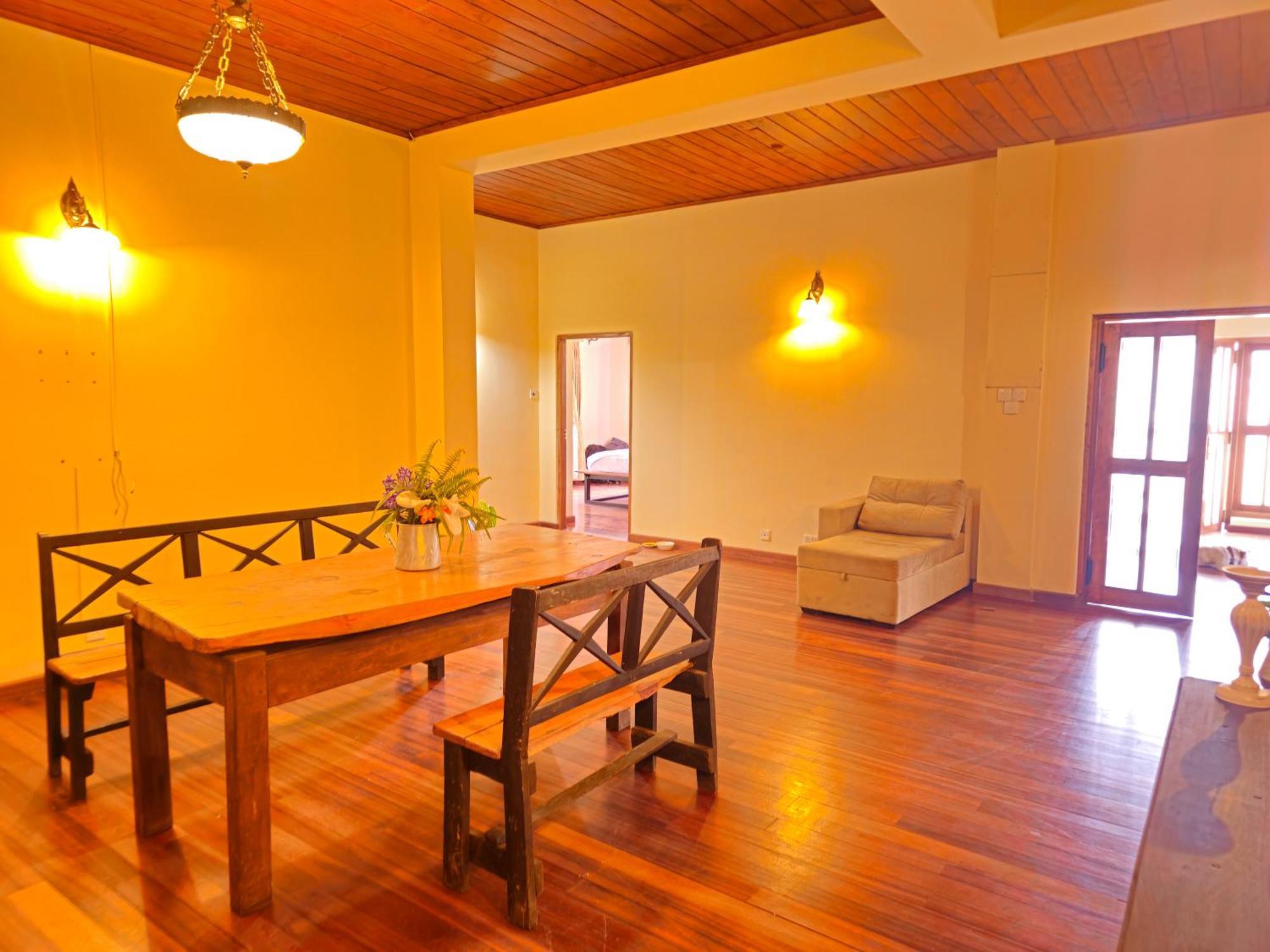 The Loris Manor Hotel นูวาราเอลิยา ภายนอก รูปภาพ
