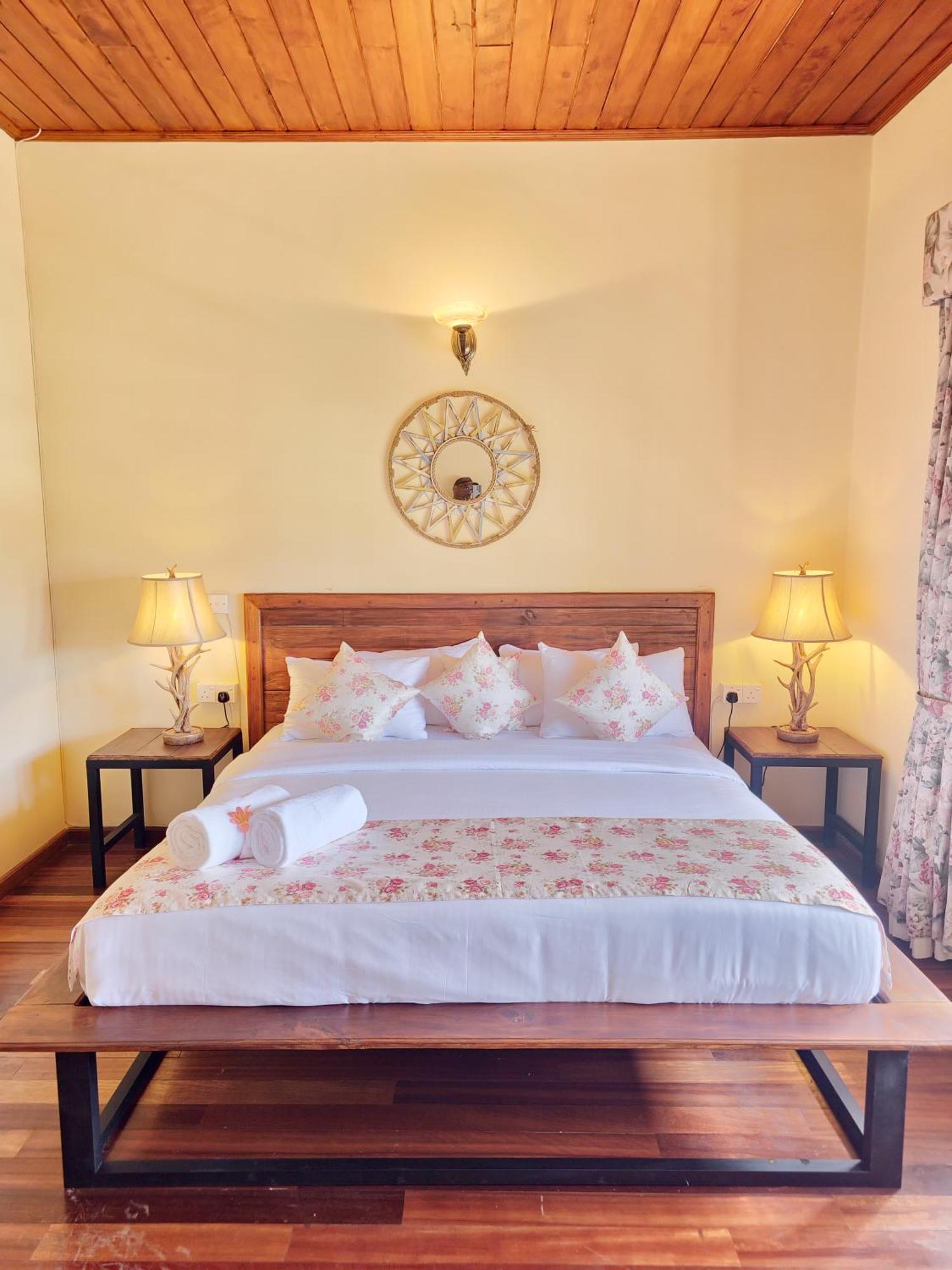 The Loris Manor Hotel นูวาราเอลิยา ภายนอก รูปภาพ